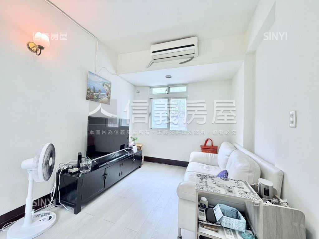 秀山三面採光美寓房屋室內格局與周邊環境