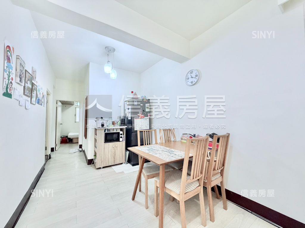 秀山三面採光美寓房屋室內格局與周邊環境