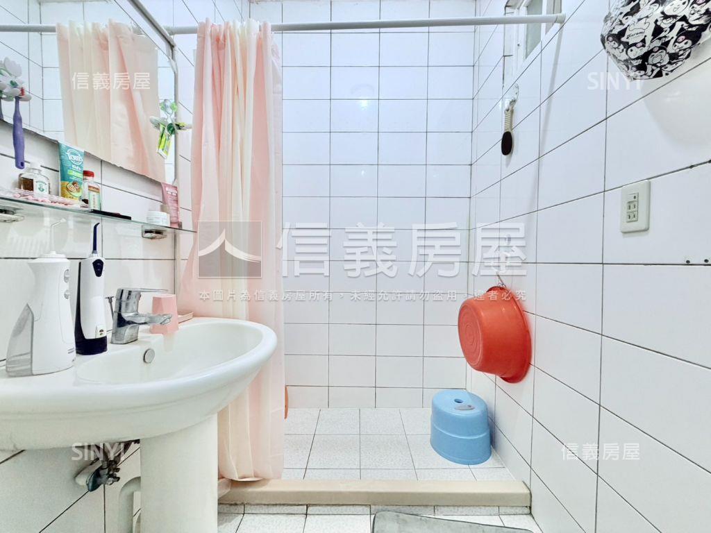 秀山三面採光美寓房屋室內格局與周邊環境