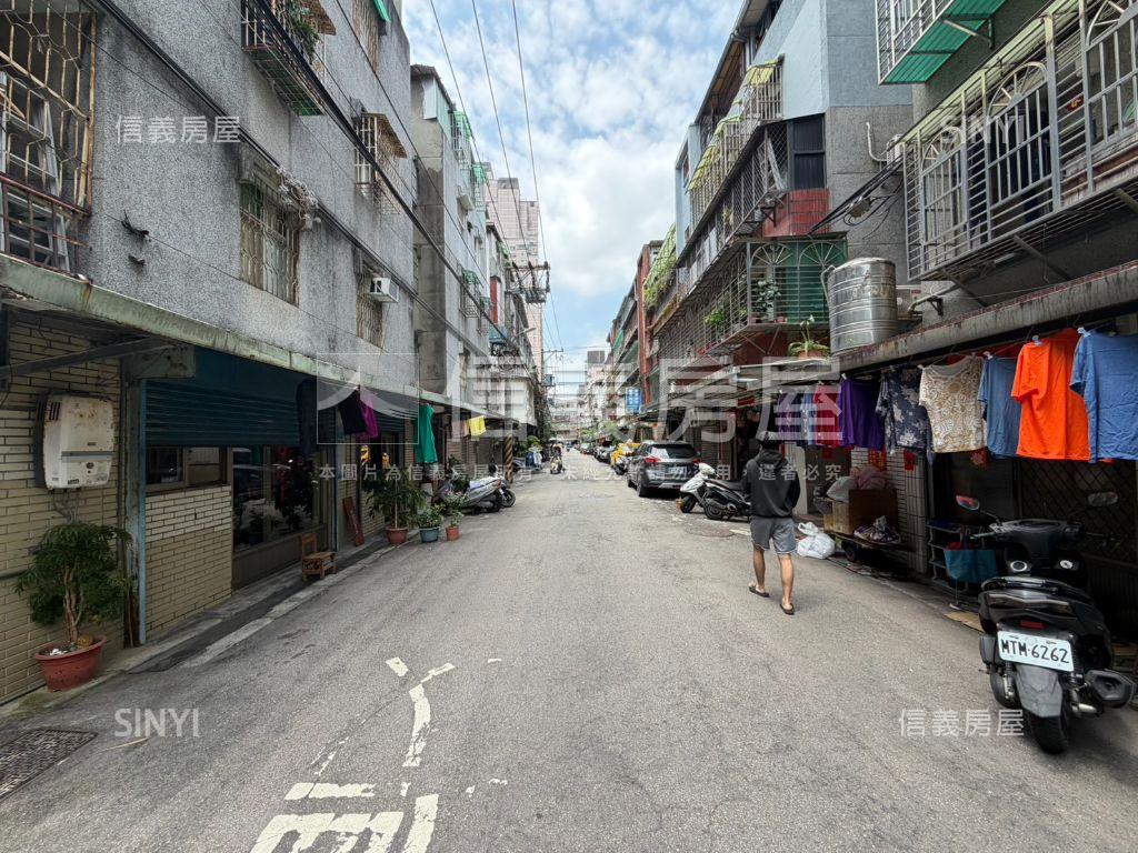 秀山三面採光美寓房屋室內格局與周邊環境