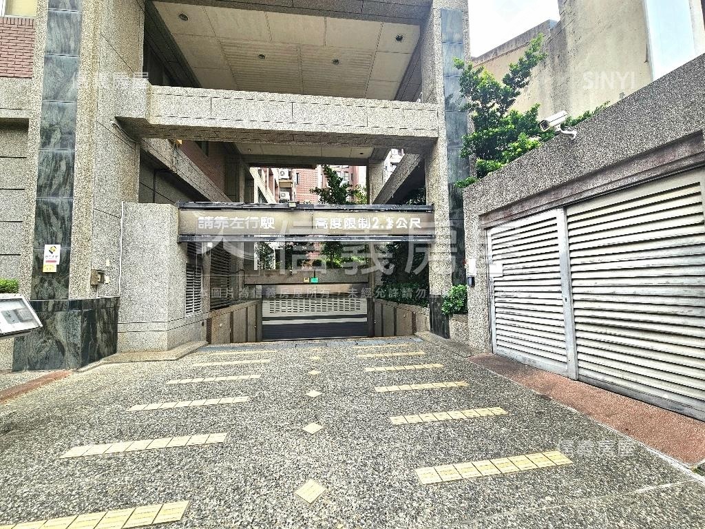 太子蘭坊高樓層四房雙平車房屋室內格局與周邊環境