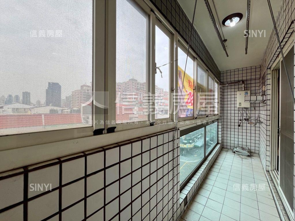 八期玉京鄉美三房附車位房屋室內格局與周邊環境