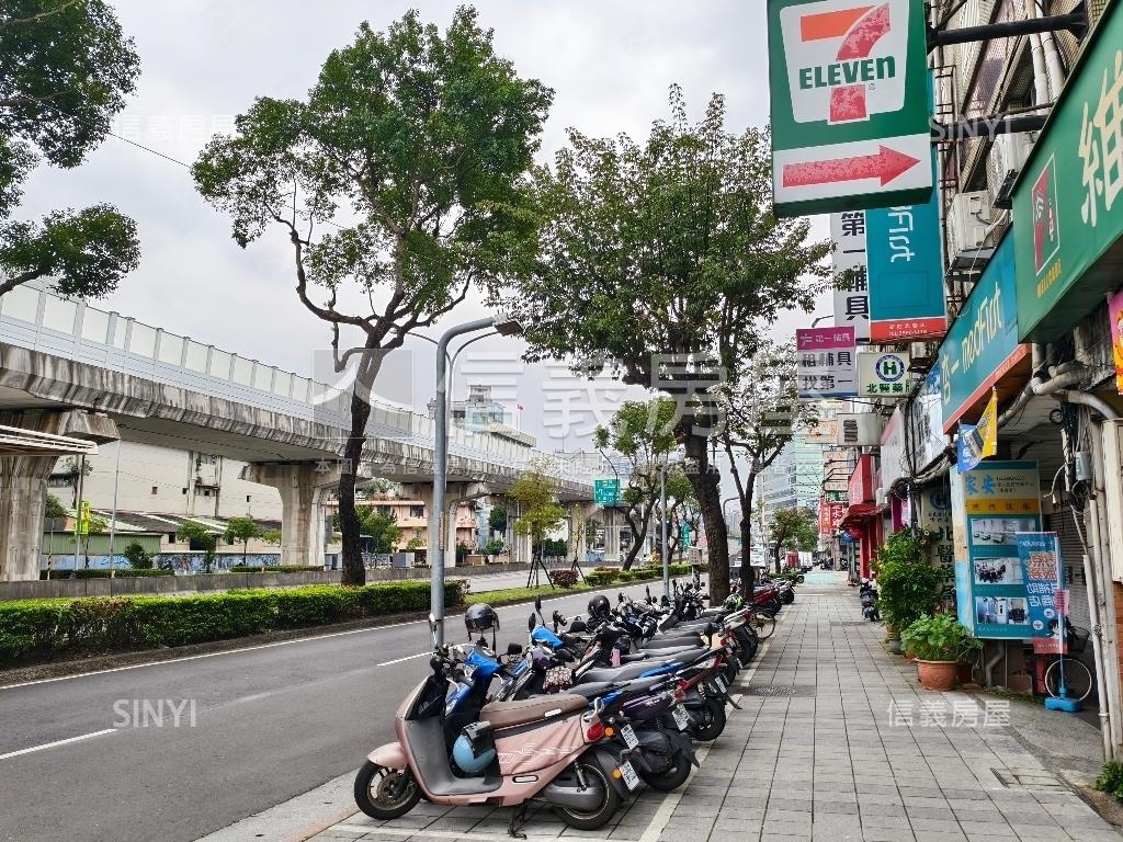 近捷運方正三樓房屋室內格局與周邊環境