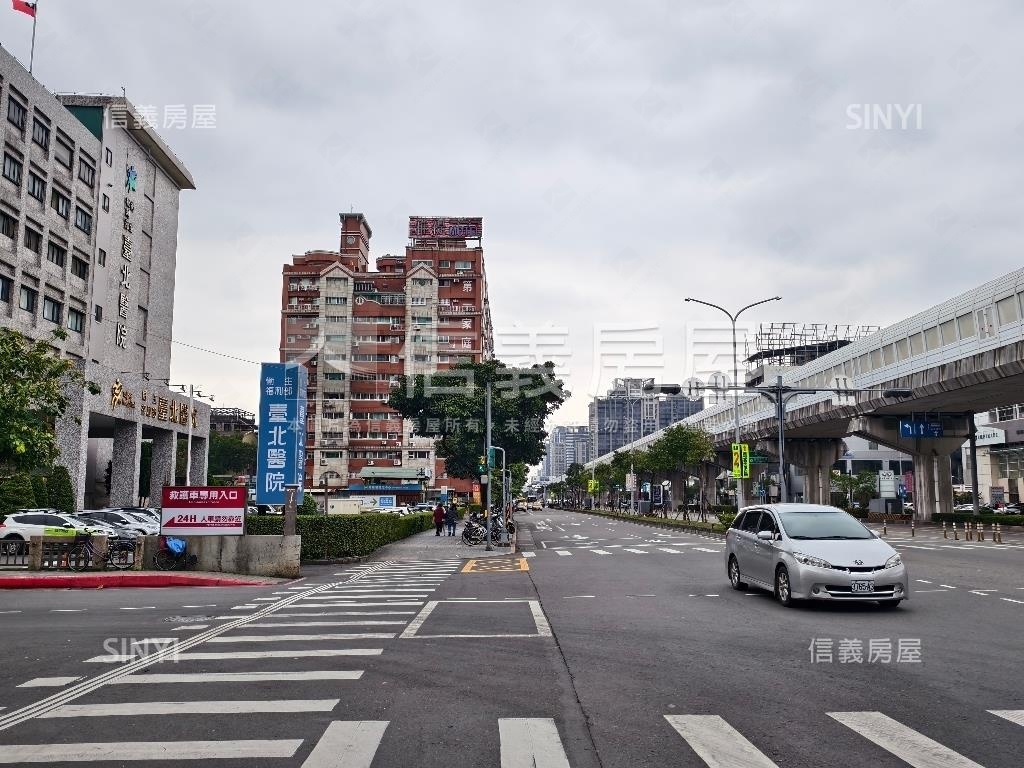 近捷運方正三樓房屋室內格局與周邊環境