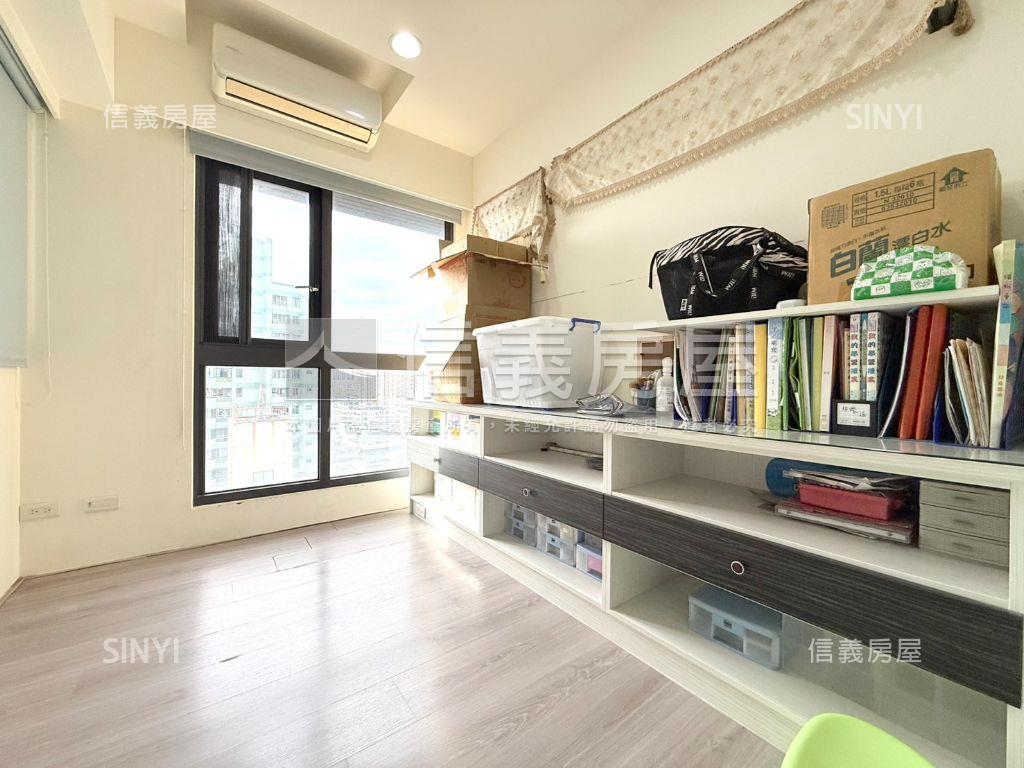 綠園道採光三房平車房屋室內格局與周邊環境