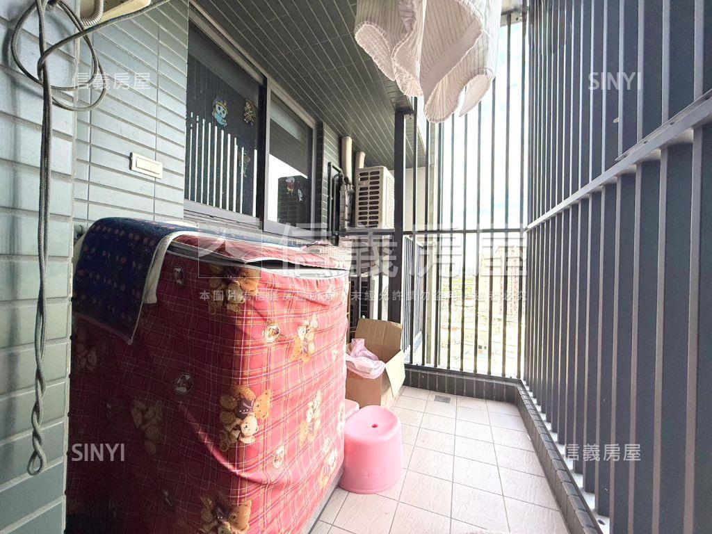 綠園道採光三房平車房屋室內格局與周邊環境