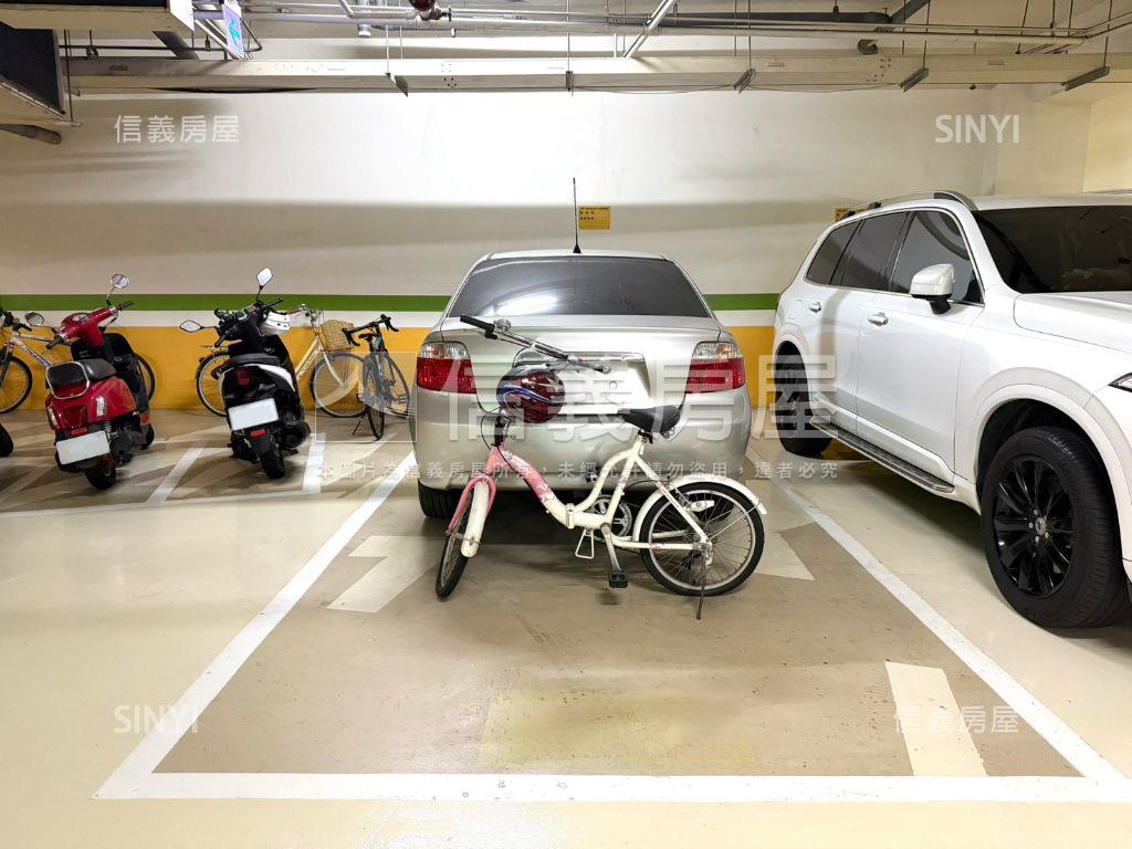綠園道採光三房平車房屋室內格局與周邊環境