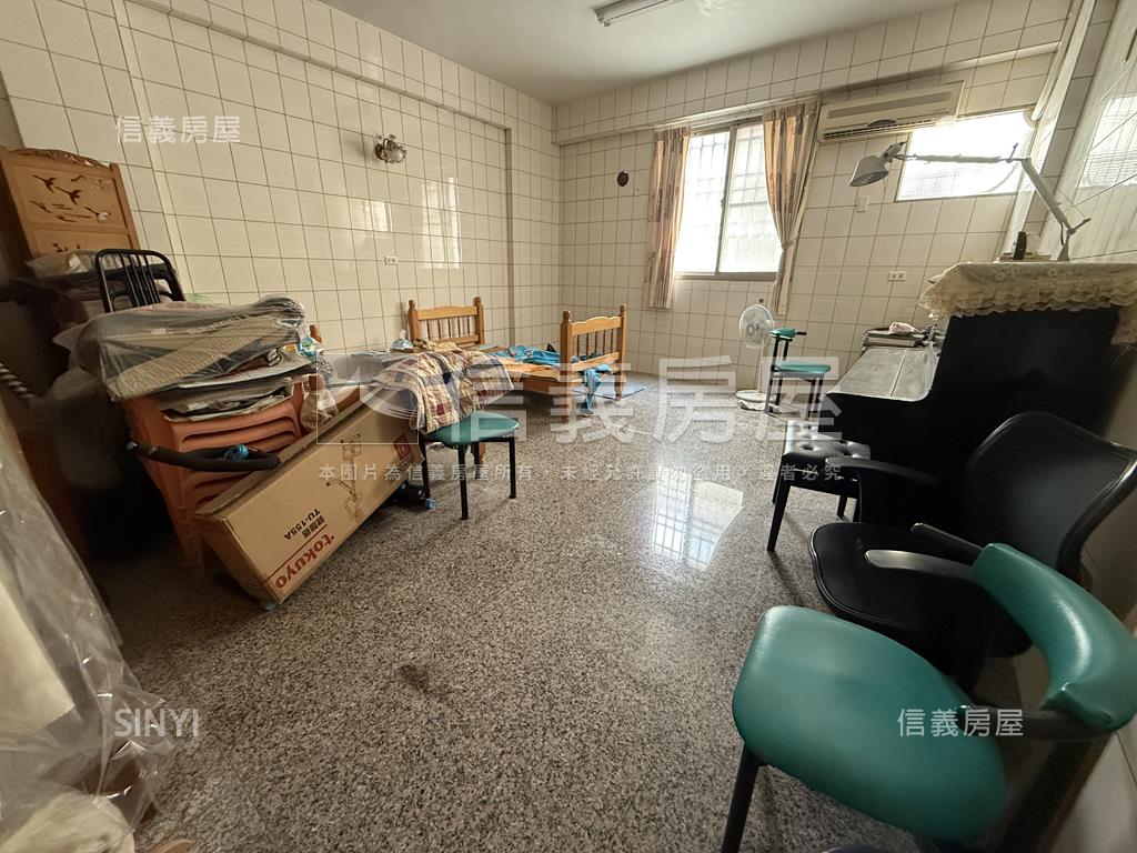 稀有釋出府平路金店住房屋室內格局與周邊環境