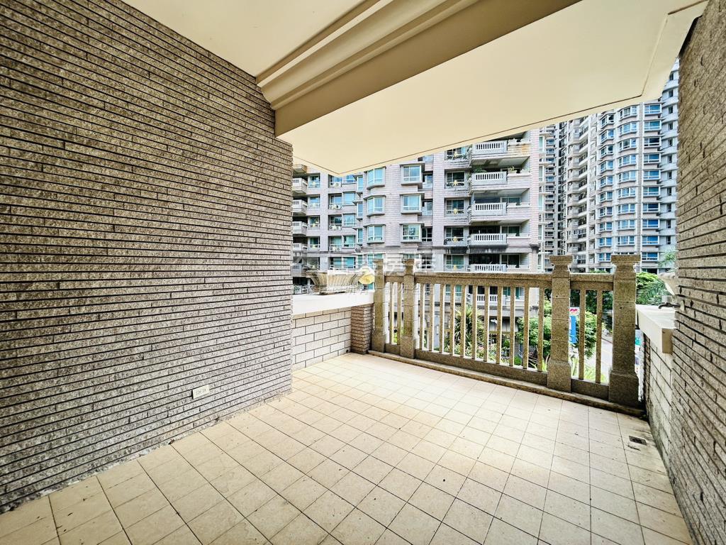 台北灣萬坪基地退休透天宅房屋室內格局與周邊環境