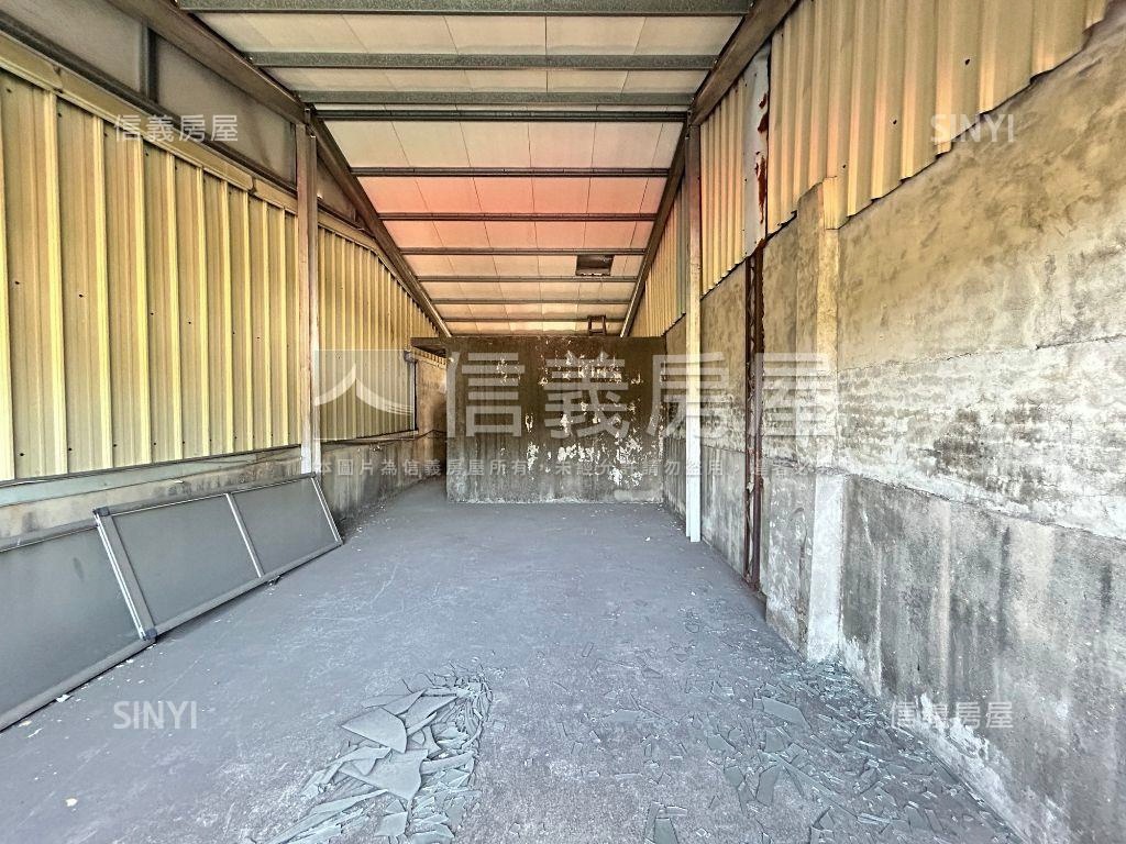 霧峰中正路稀有臨路透店房屋室內格局與周邊環境