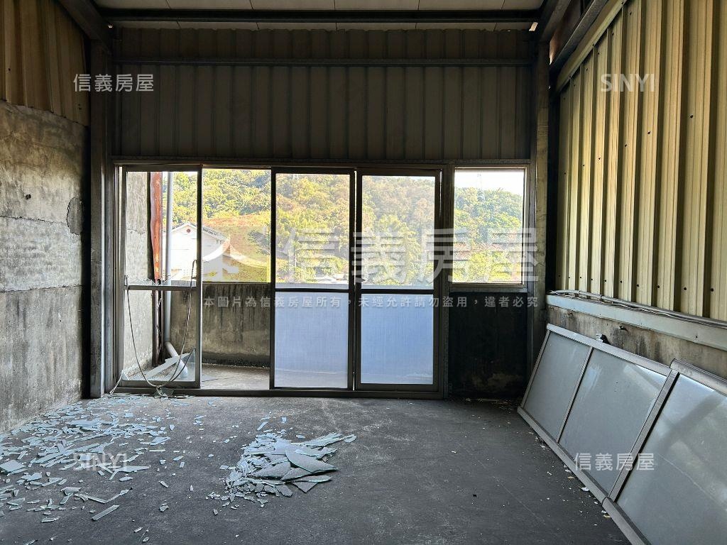 霧峰中正路稀有臨路透店房屋室內格局與周邊環境