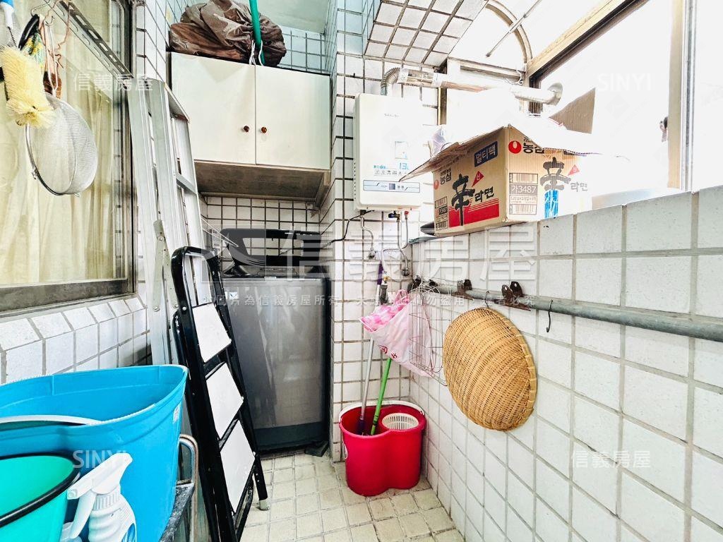 宏泰新象２房房屋室內格局與周邊環境