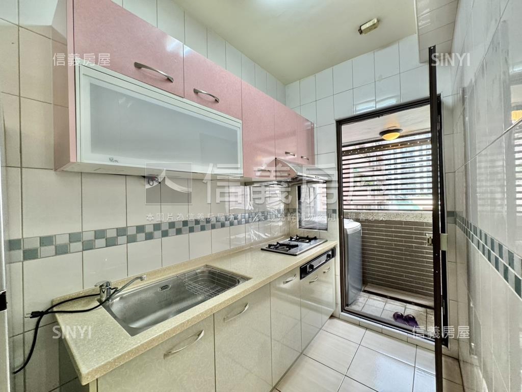 專任●新光大道●三房平車房屋室內格局與周邊環境