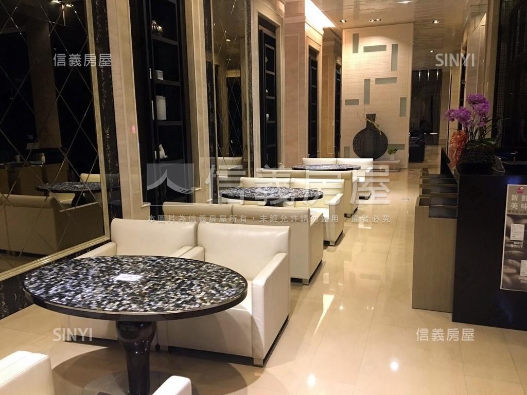 新富邑稀有露臺房屋室內格局與周邊環境