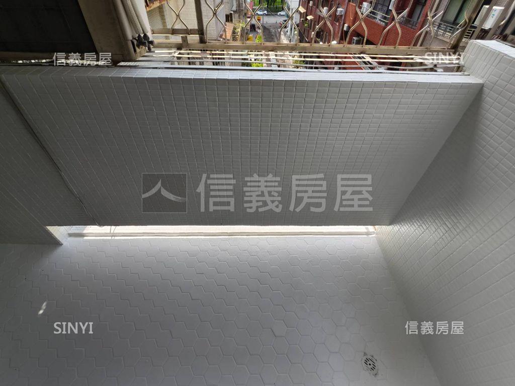 模範街漂亮公寓空屋好帶看房屋室內格局與周邊環境