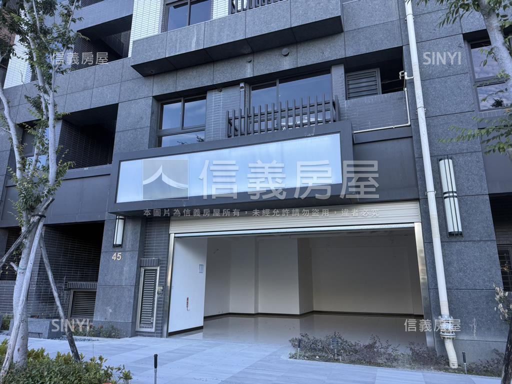 新興高中纖未來面寬店面房屋室內格局與周邊環境