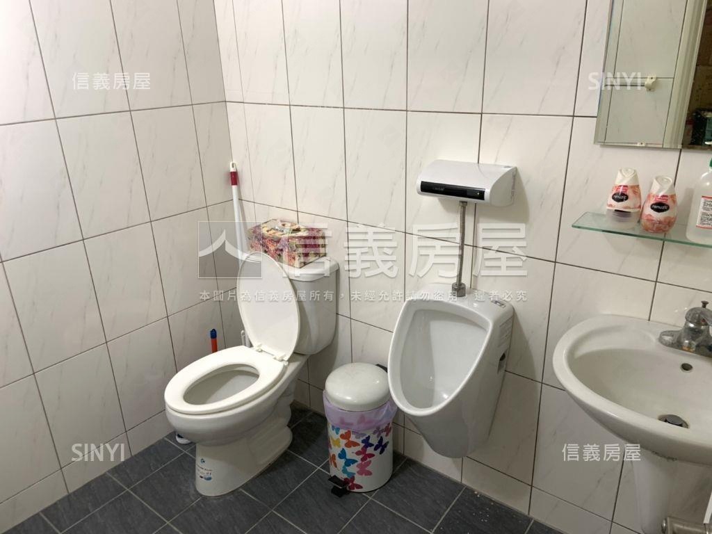 正西屯路朝南角店房屋室內格局與周邊環境