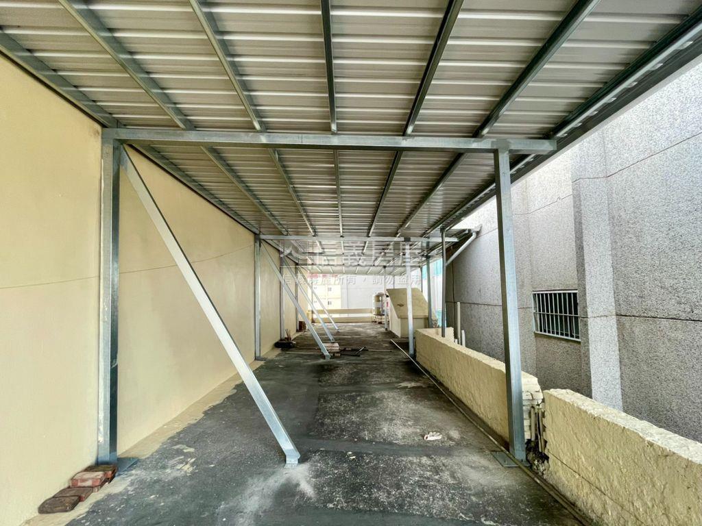 銀行旁熱鬧邊間金透店房屋室內格局與周邊環境