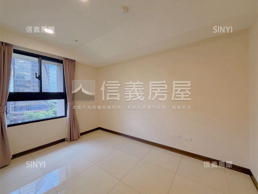 七期旁兩房車位我好划算房屋室內格局與周邊環境