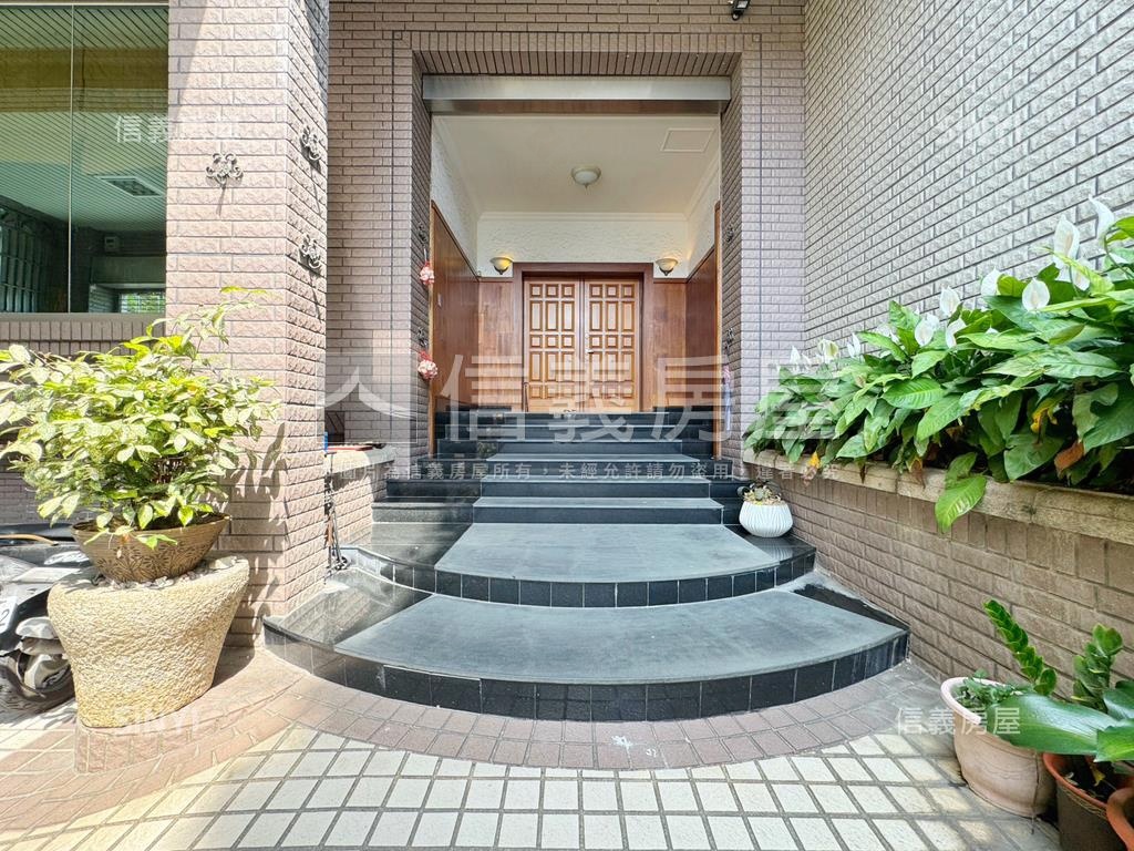 鄰高鐵．大地坪大面寬車墅房屋室內格局與周邊環境