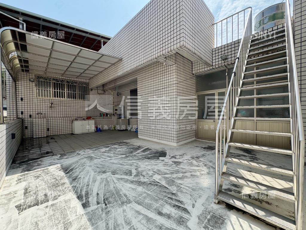 鄰高鐵．大地坪大面寬車墅房屋室內格局與周邊環境