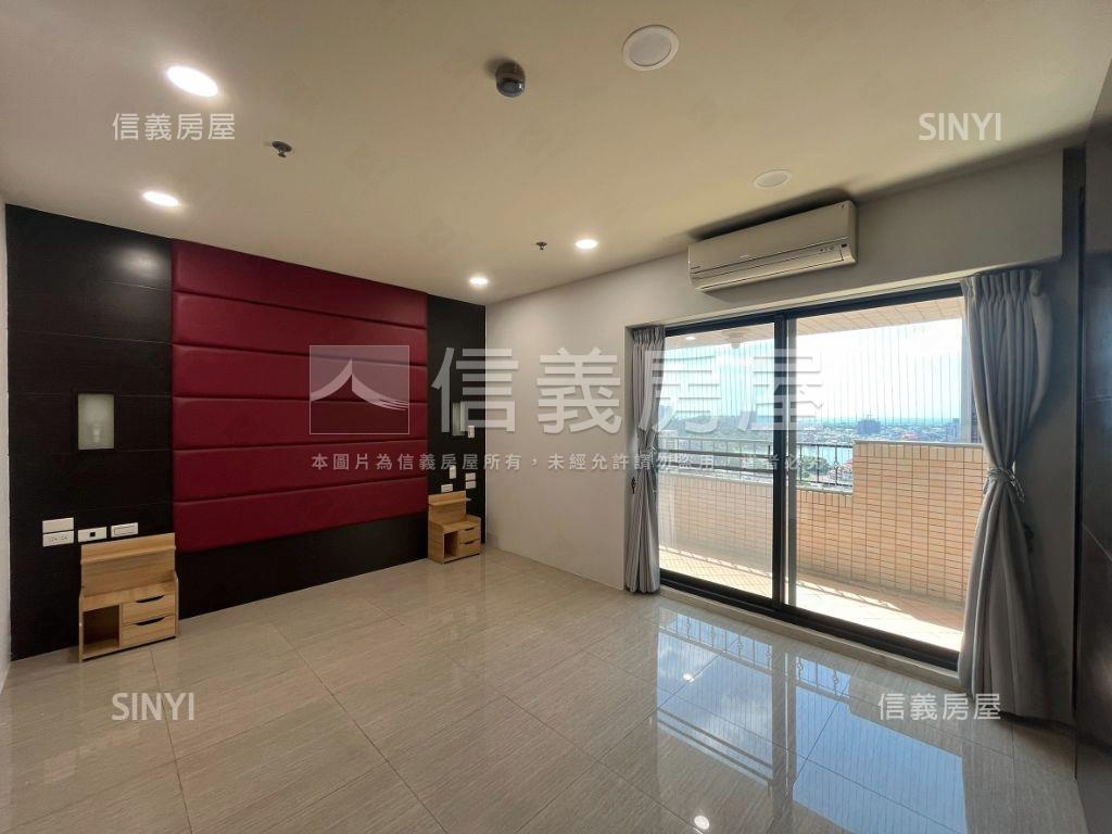 左營雙車質感樓中樓房屋室內格局與周邊環境