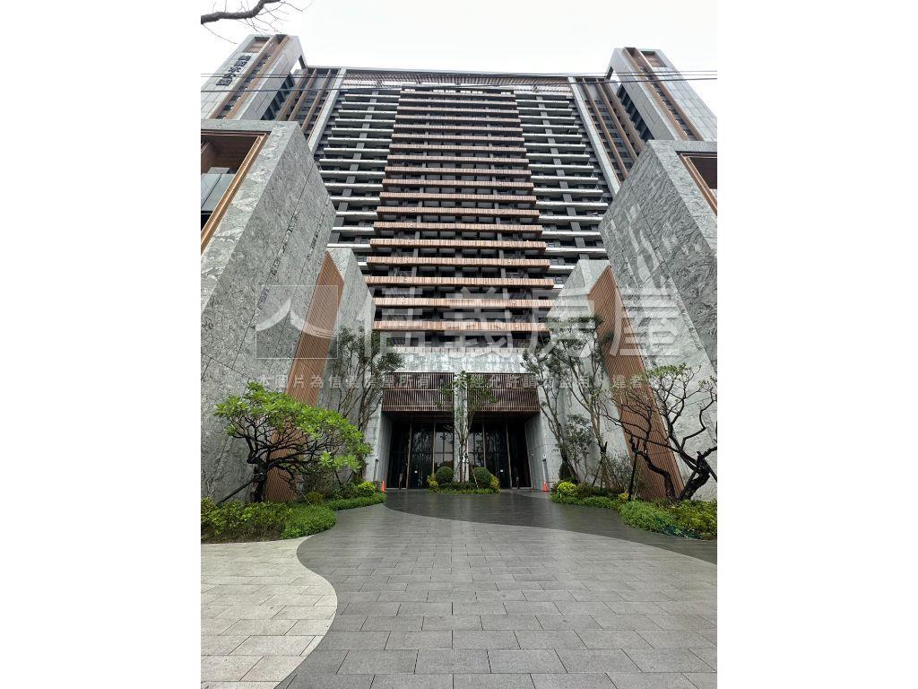 發財樓。超級視野兩房車位房屋室內格局與周邊環境