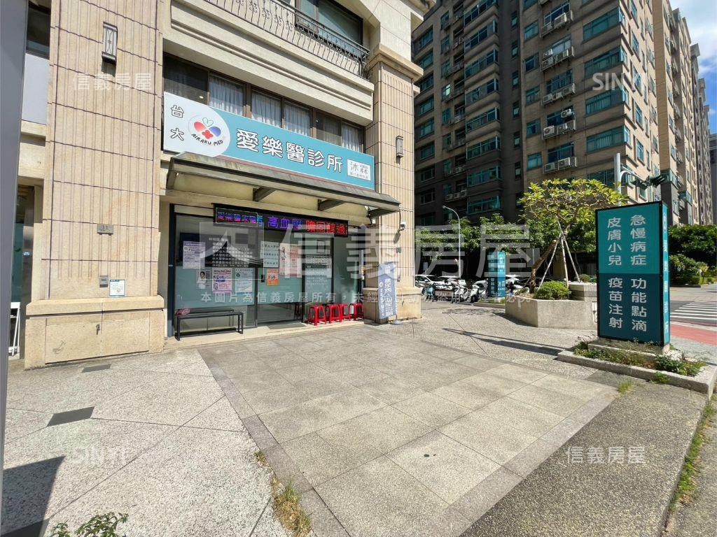 遠百旁角間大店面房屋室內格局與周邊環境