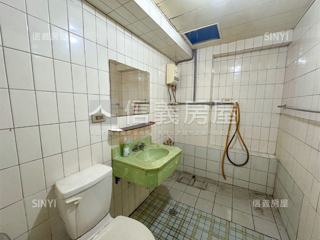 近區公所成家二房華廈房屋室內格局與周邊環境