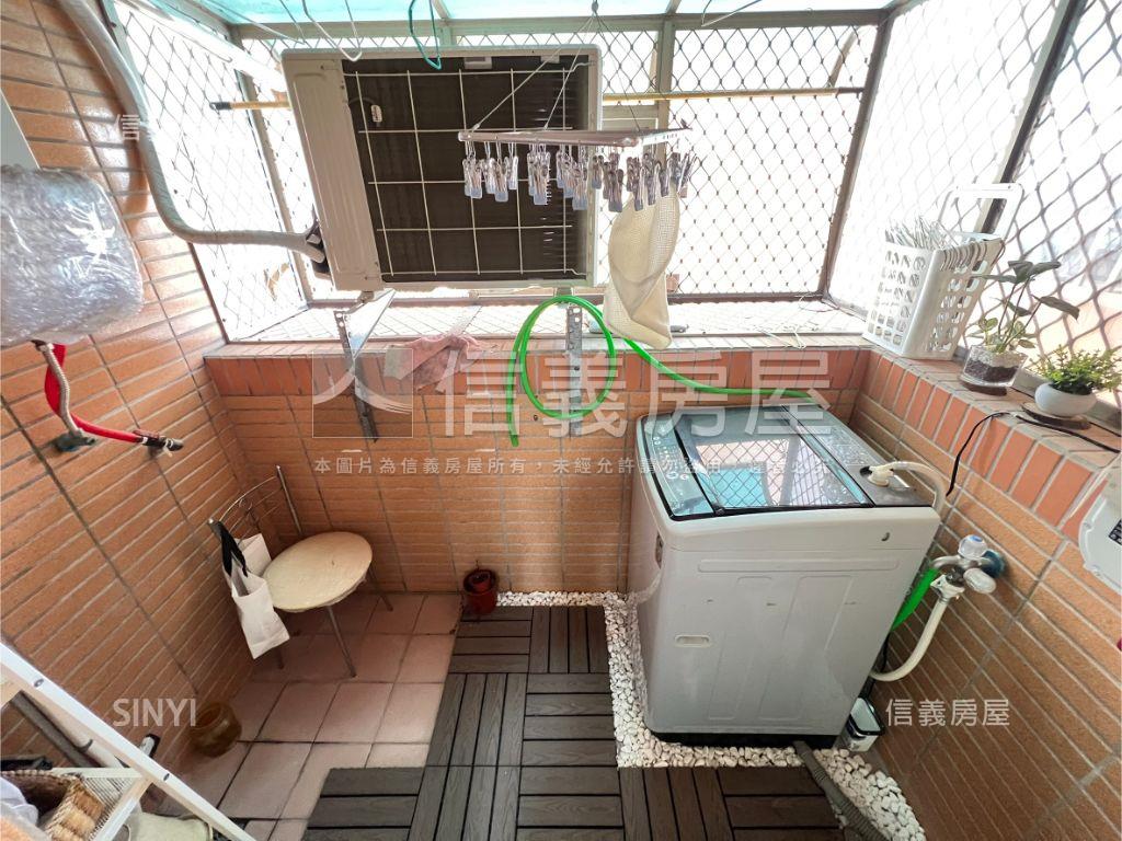 星鑽２８年質感美妝宅房屋室內格局與周邊環境