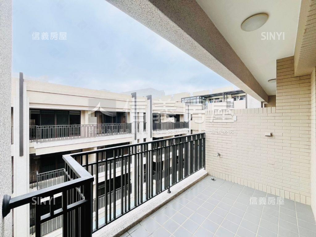 近新光田門前停車邊間透天房屋室內格局與周邊環境