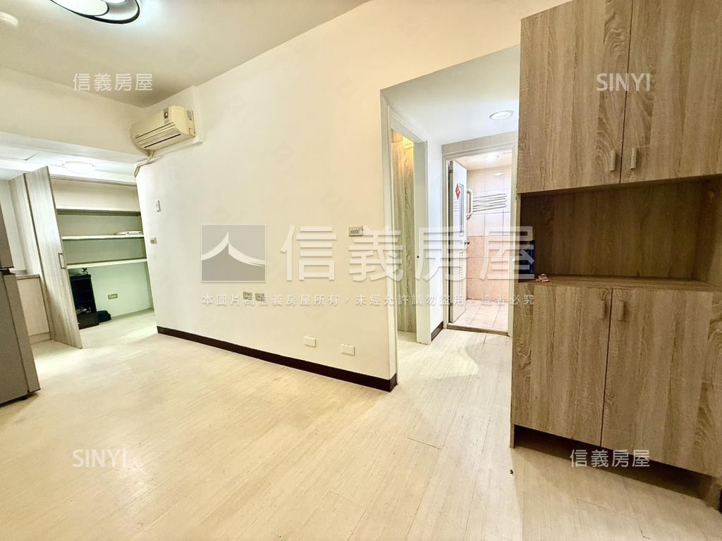 西門採光陽台大套房房屋室內格局與周邊環境