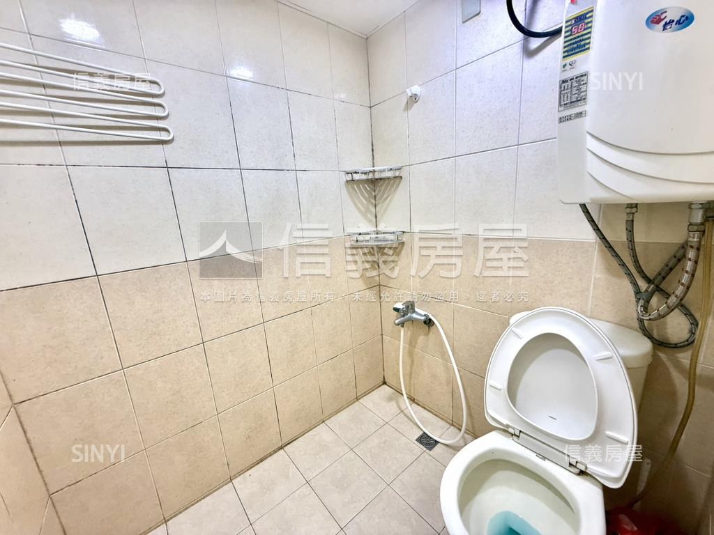 西門採光陽台大套房房屋室內格局與周邊環境