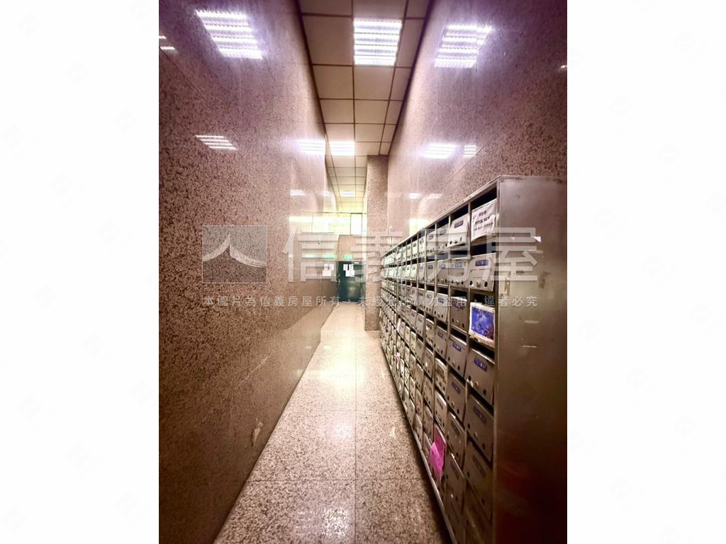 西門採光陽台大套房房屋室內格局與周邊環境