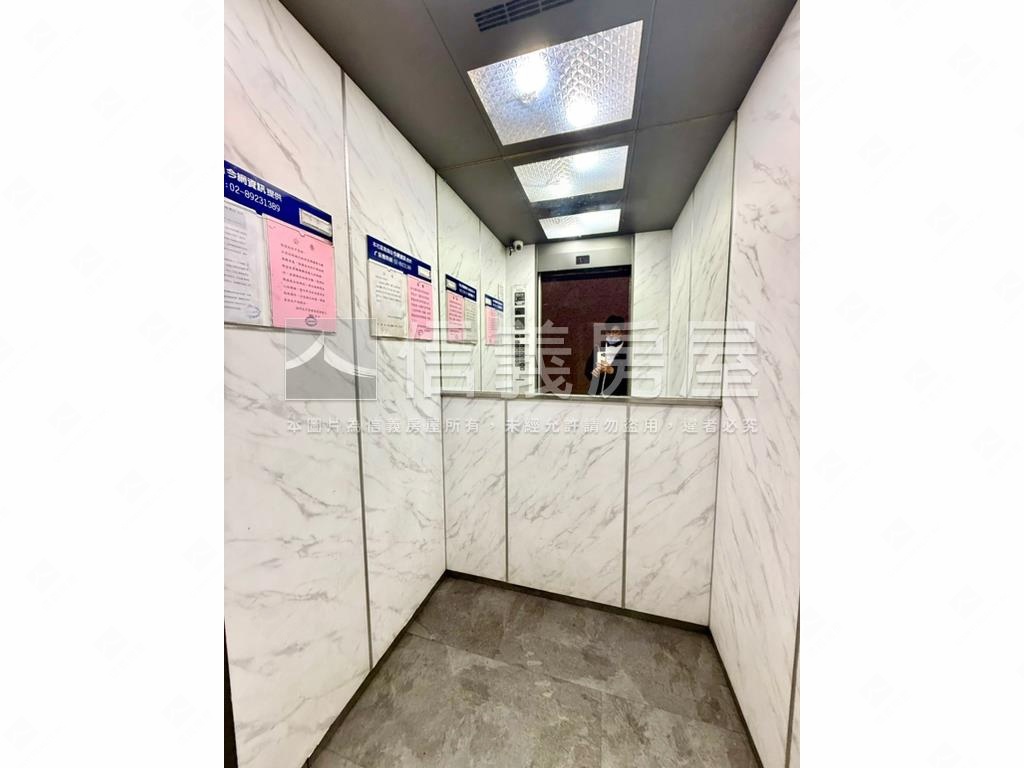 西門採光陽台大套房房屋室內格局與周邊環境