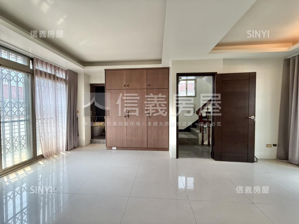 八期孝親雙車位大別墅房屋室內格局與周邊環境