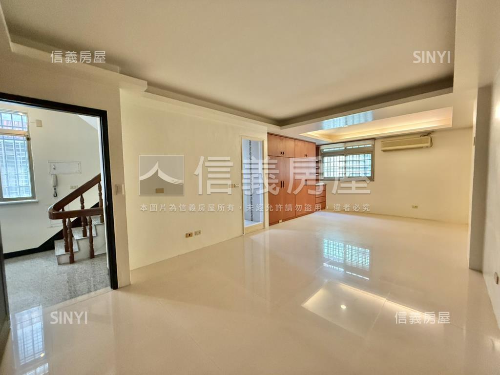 八期孝親雙車位大別墅房屋室內格局與周邊環境