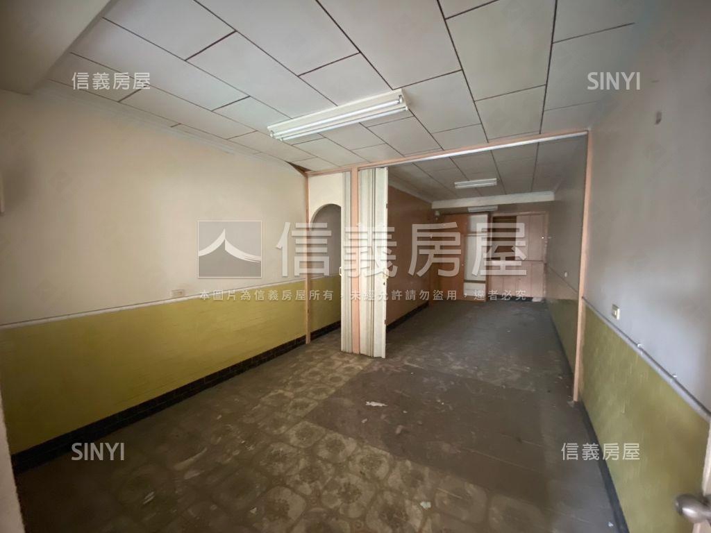 近輕軌正街透天房屋室內格局與周邊環境