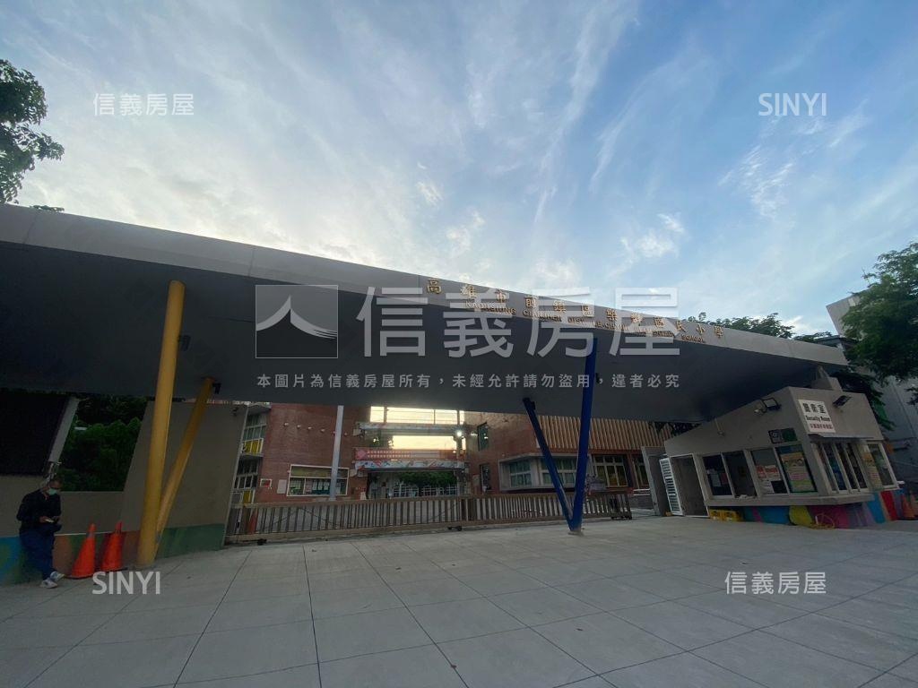 近輕軌正街透天房屋室內格局與周邊環境