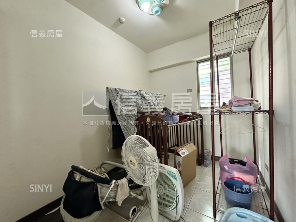 中平優質明亮三房車位房屋室內格局與周邊環境