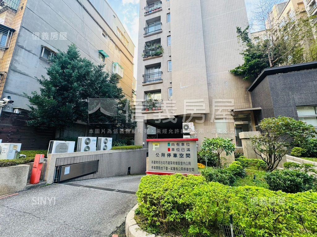 力麒青年皇家四房坡道車位房屋室內格局與周邊環境