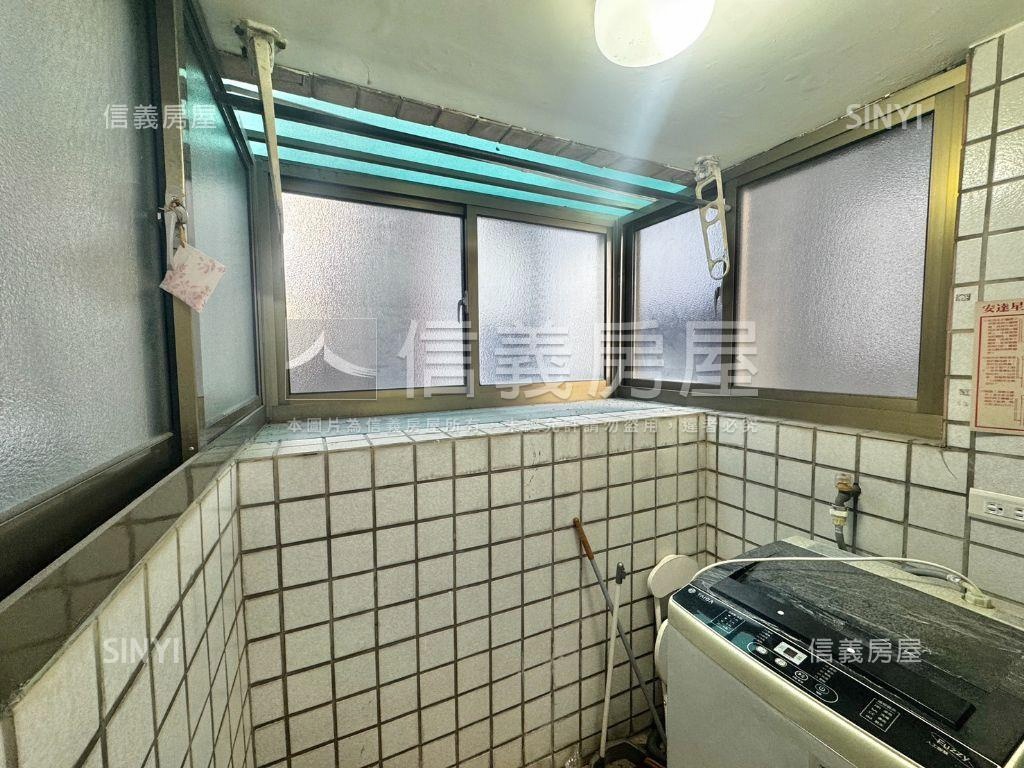 逢甲獨洗曬電梯屋況佳套房房屋室內格局與周邊環境