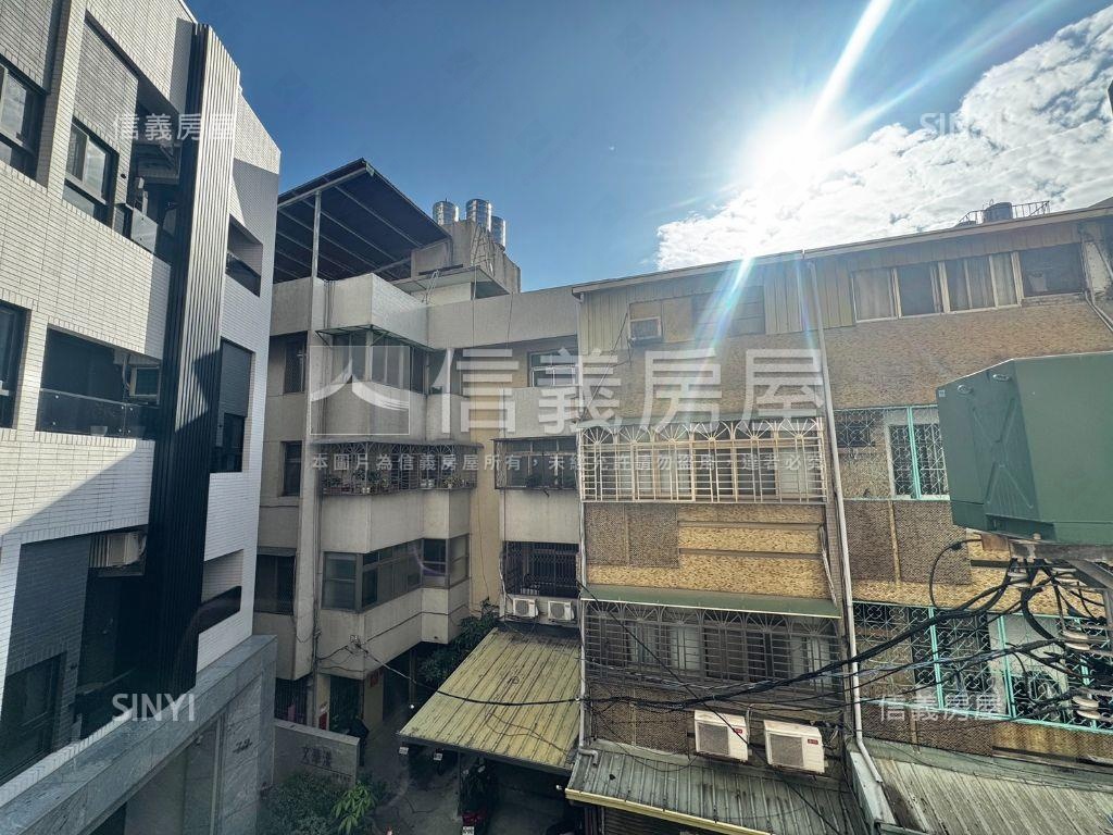 逢甲獨洗曬電梯屋況佳套房房屋室內格局與周邊環境