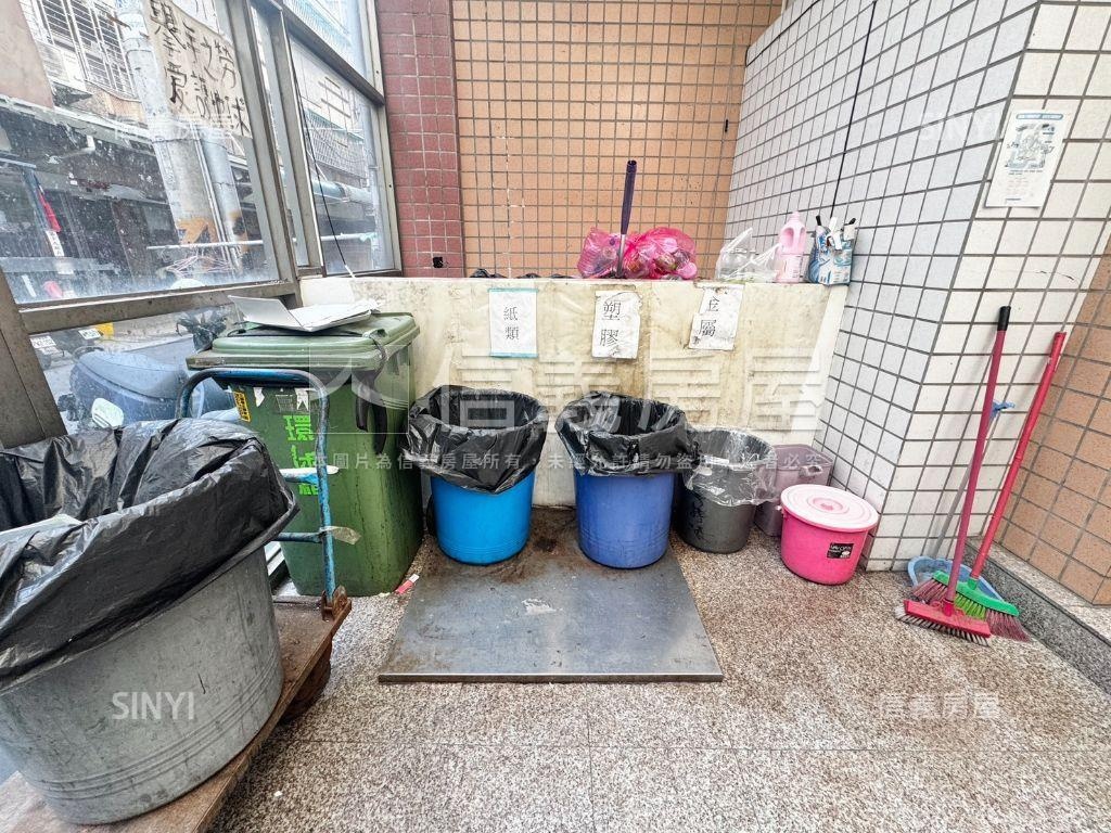 逢甲獨洗曬電梯屋況佳套房房屋室內格局與周邊環境