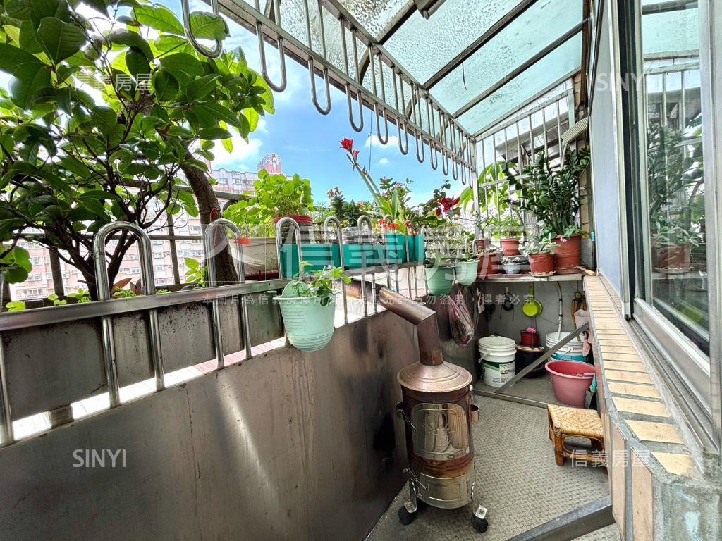 明亮電梯大四房房屋室內格局與周邊環境
