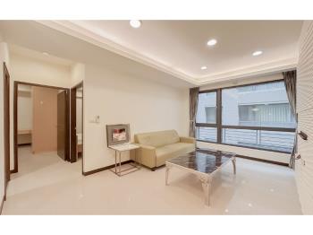 近秋紅谷大兩房平面車位