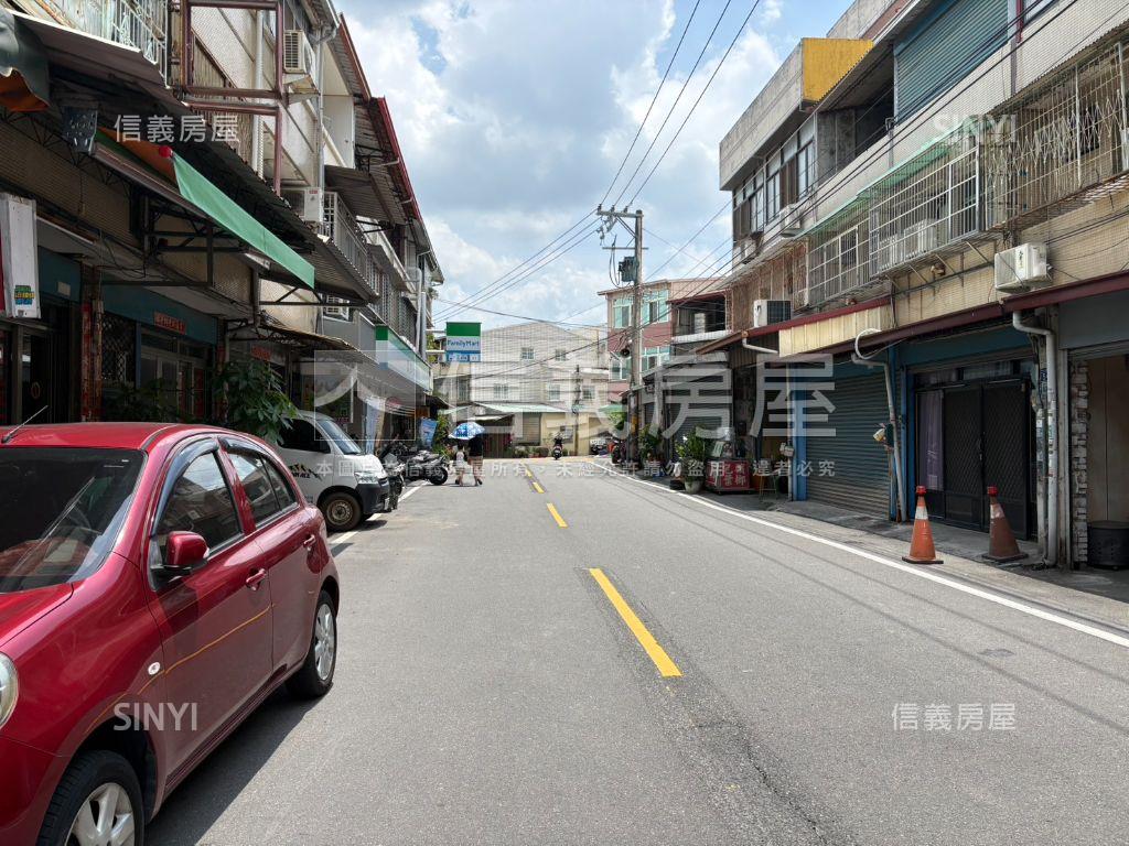 台鳳社區黃金店住房屋室內格局與周邊環境