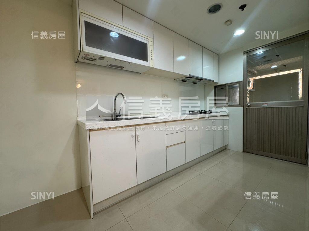 ★專任新埔捷運成家兩房★房屋室內格局與周邊環境