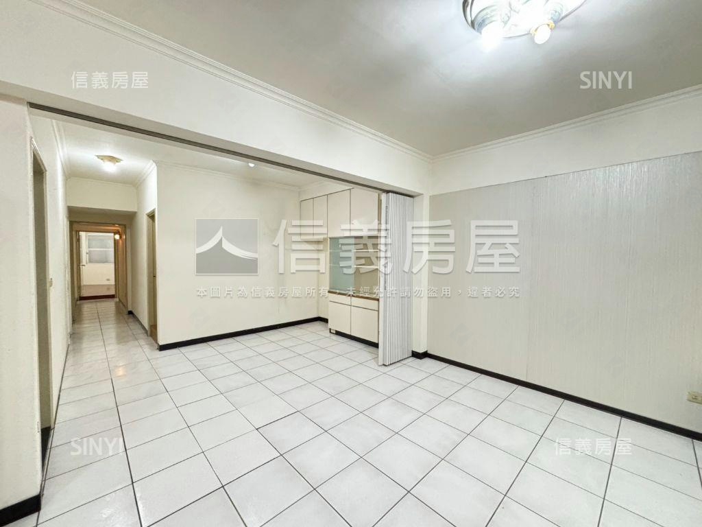 近板南線便利電梯大三房房屋室內格局與周邊環境