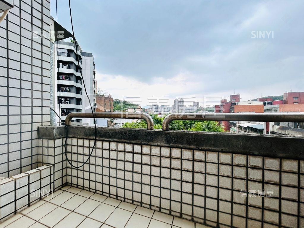 專任｜大第名廈房屋室內格局與周邊環境